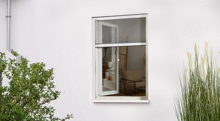 Moustiquaire enroulable pour fenêtre sur mesure Mousticlass