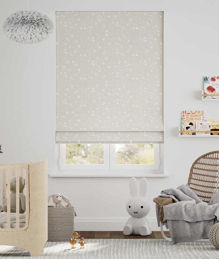 Store bateau motif chambre enfant constellation beige cocon